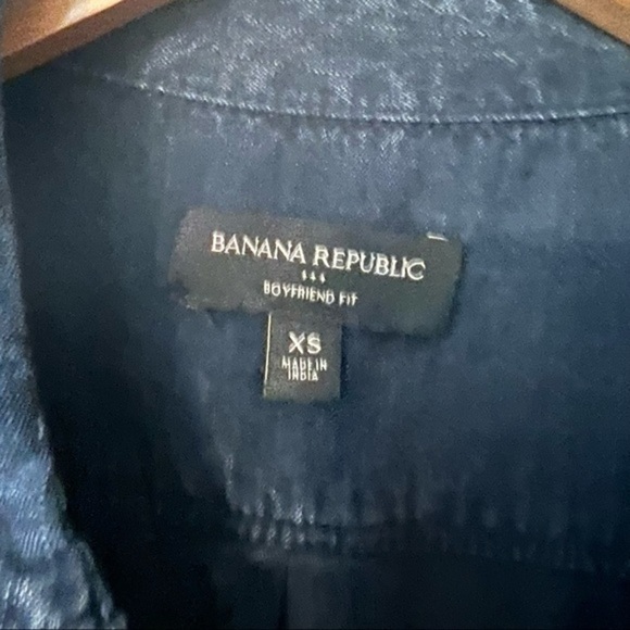 Banana Republic | boyfriend fit button up shirt - Picture 5 of 7